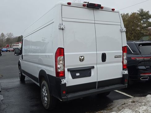 New 2026 RAM ProMaster 2500 w/ Quick Order Package 22G SLT FWD image 3