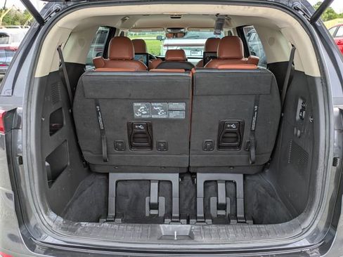 Used 2023 Kia Carnival SX FWD image 13