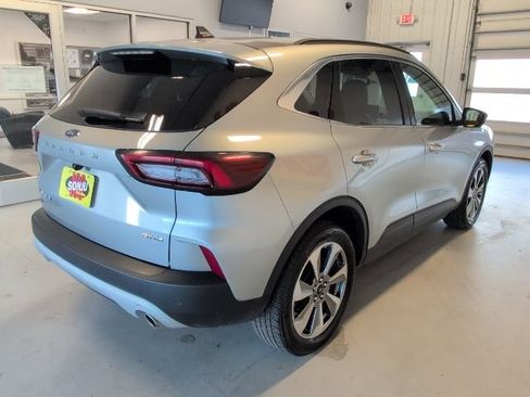 Certified 2023 Ford Escape Platinum AWD/4WD image 5