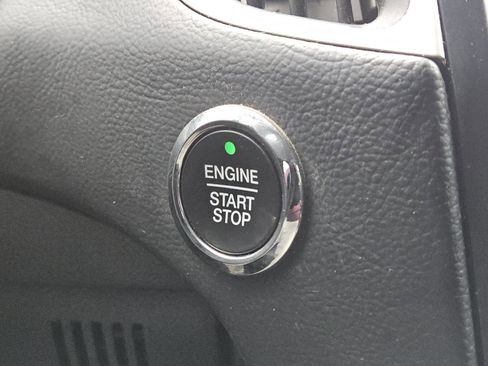 Used 2022 Ford Edge SEL AWD/4WD image 17