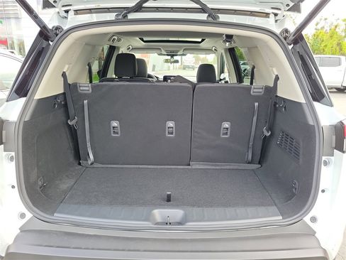 New 2025 Nissan Pathfinder SV w/ SV Premium Package image 15