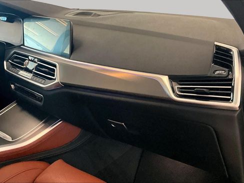 Used 2019 BMW X5 xDrive50i w/ M Sport Package AWD/4WD image 17