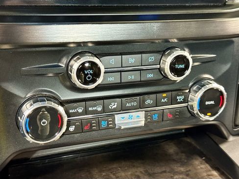 Used 2023 Ford F350 Lariat w/ Tow Technology Package image 22