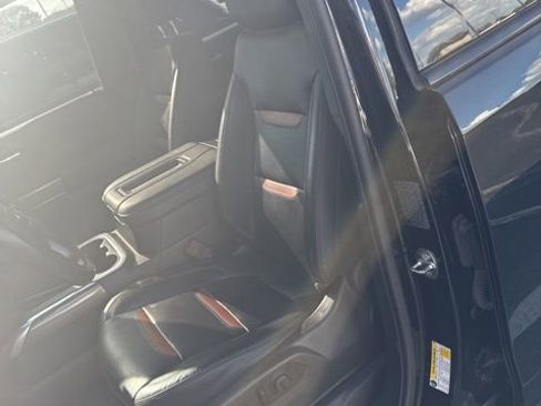 Used 2019 GMC Sierra 1500 AT4 w/ AT4 Premium Package image 10