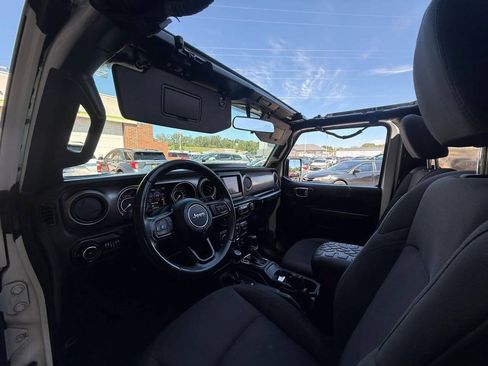 Used 2019 Jeep Wrangler Sport AWD/4WD image 8
