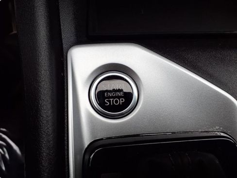 Certified 2025 Nissan Altima 2.5 SV FWD image 10