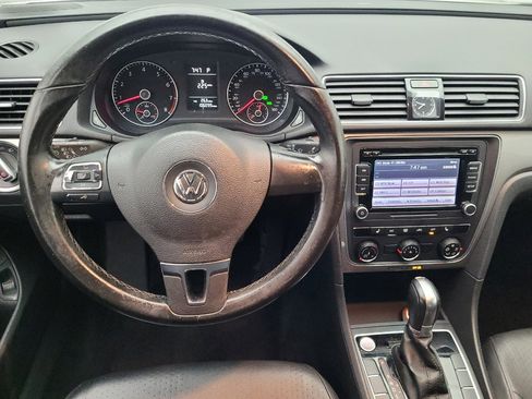 Used 2015 Volkswagen Passat 1.8T S image 22