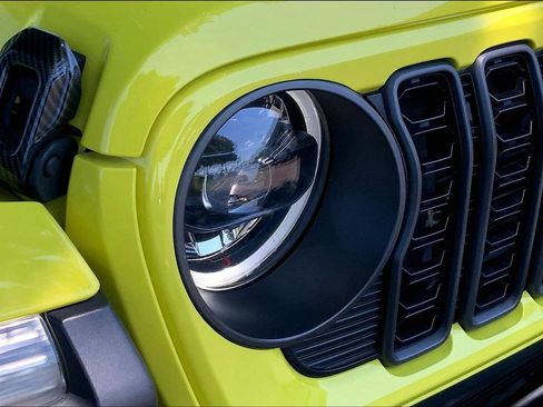 Used 2024 Jeep Wrangler Unlimited Rubicon 392 AWD/4WD image 23
