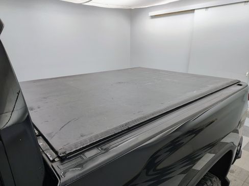 Used 2022 Chevrolet Silverado 3500 High Country w/ Technology Package image 21