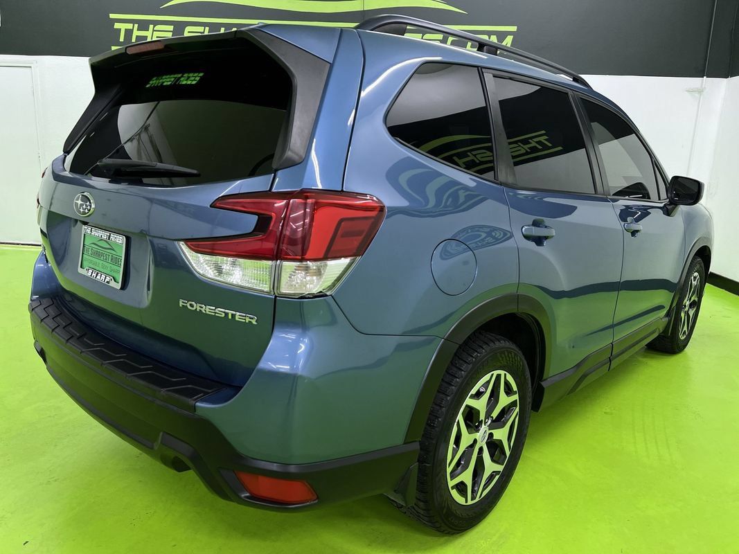 Used 2020 Subaru Forester Premium AWD/4WD image 9