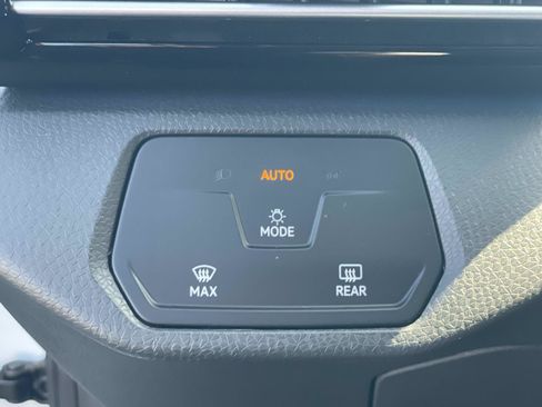 Certified 2023 Volkswagen ID.4 Pro RWD image 18