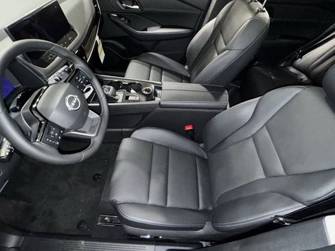 New 2025 Nissan Rogue SL w/ Tech Package image 21