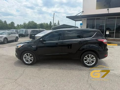 Used 2017 Ford Escape SE FWD image 15