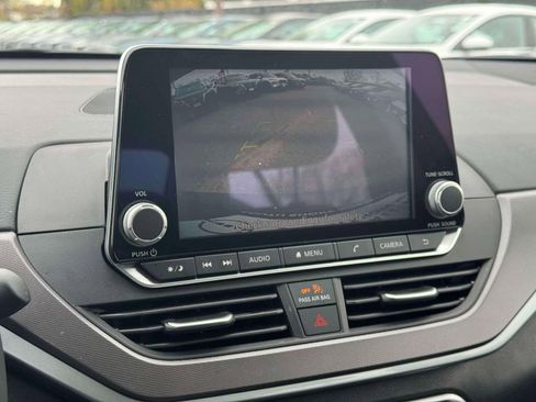 Certified 2025 Nissan Altima 2.5 SR image 27