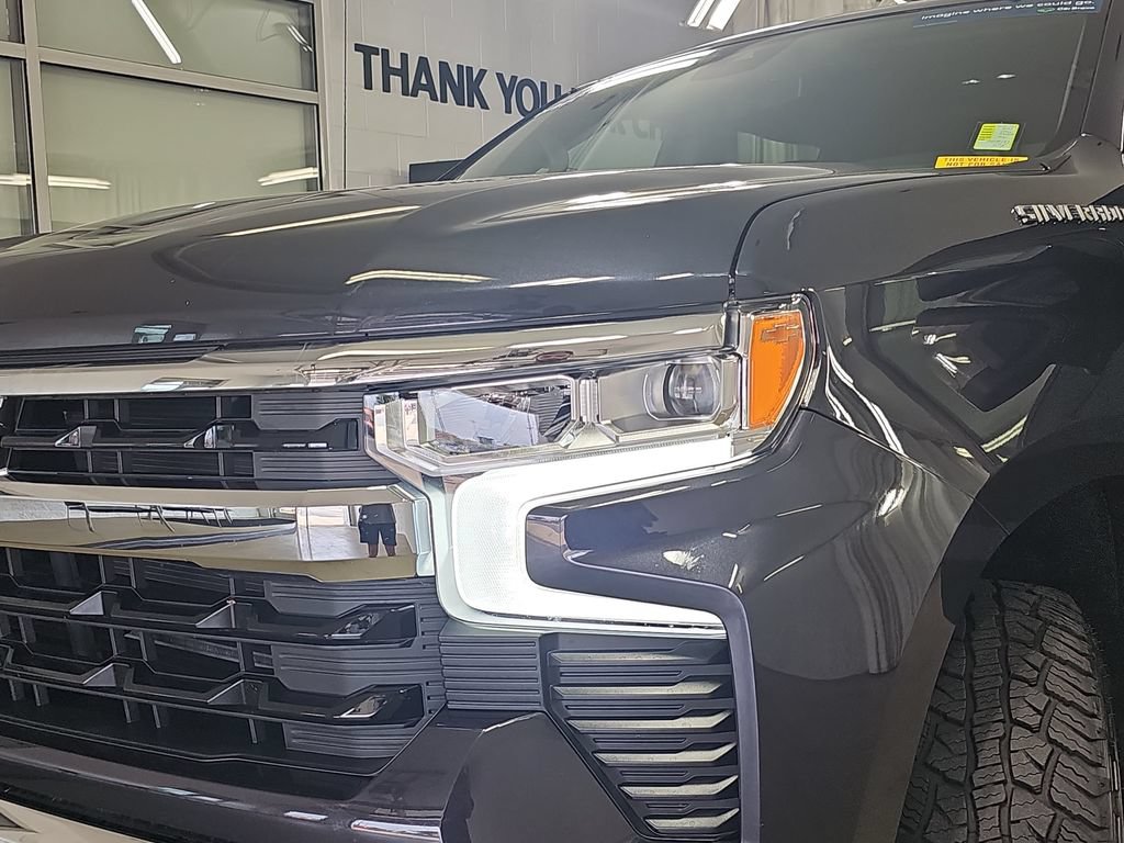 Certified 2023 Chevrolet Silverado 1500 LT AWD/4WD image 35