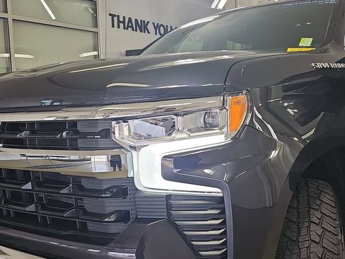 Certified 2023 Chevrolet Silverado 1500 LT AWD/4WD image 35