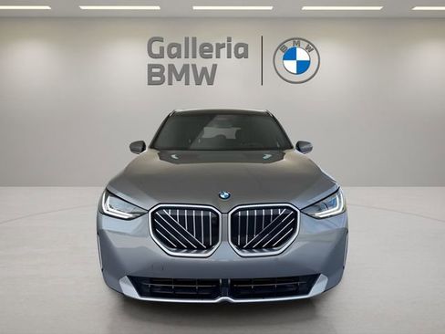 Used 2025 BMW X3 xDrive30i w/ Premium Package image 3