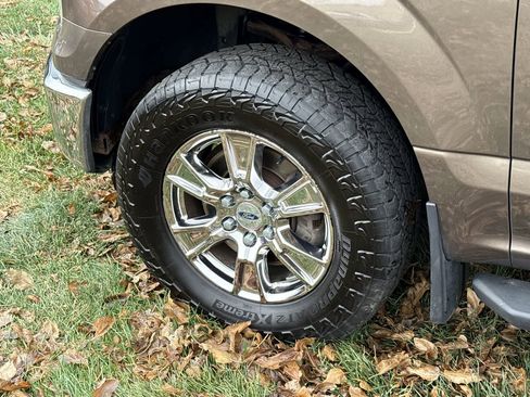 Used 2015 Ford F150 XLT w/ Equipment Group 302A Luxury image 12