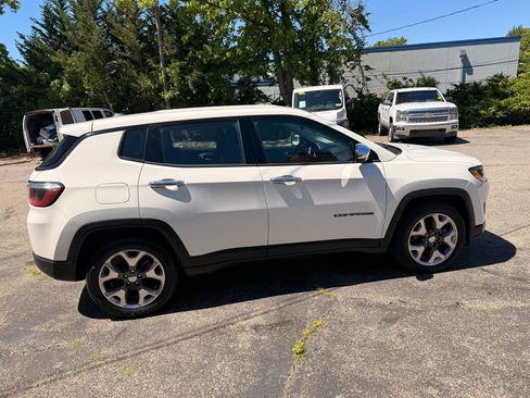 Used 2019 Jeep Compass Sport FWD image 9