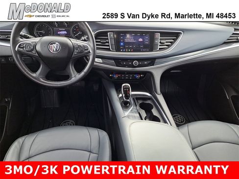 Used 2020 Buick Enclave Essence image 22