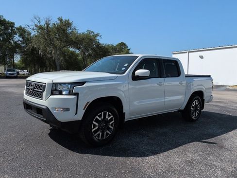Certified 2022 Nissan Frontier SV RWD image 8