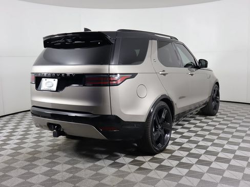 Used 2025 Land Rover Discovery Dynamic SE AWD/4WD image 5