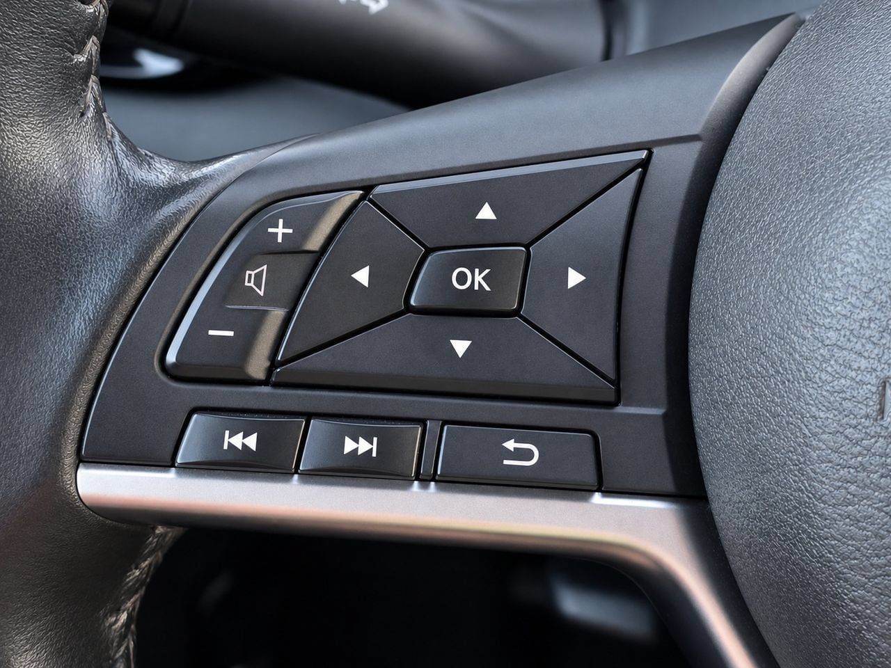 Used 2022 Nissan Sentra SV w/ All-Weather Package FWD image 24