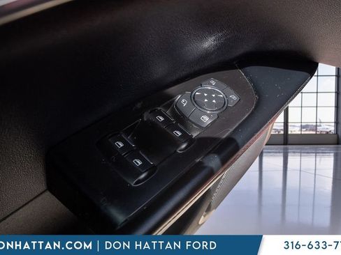 Used 2016 Lincoln MKX Reserve w/ Technology Package AWD/4WD image 13