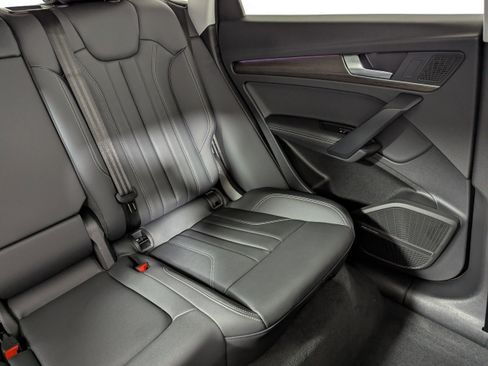 Certified 2025 Audi Q5 e Premium Plus w/ Premium Plus Package image 14
