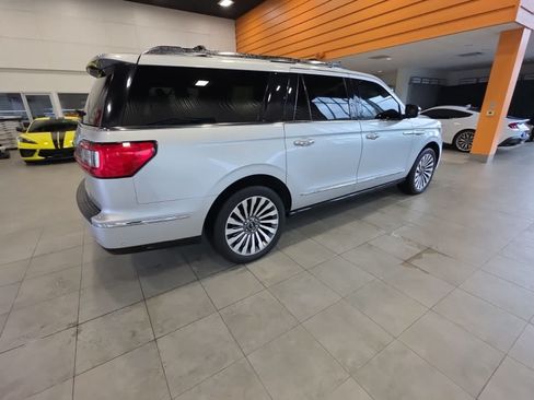 Used 2018 Lincoln Navigator L Reserve w/ Technology Package AWD/4WD image 9