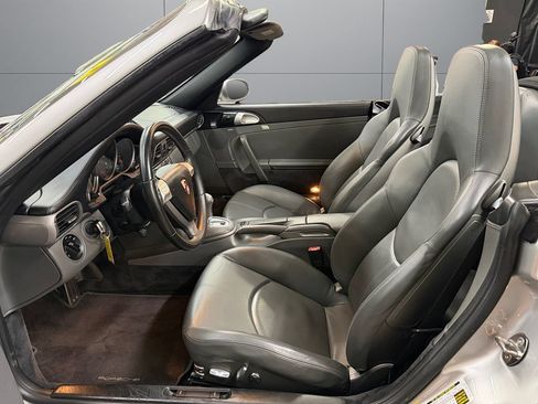 Used 2008 Porsche 911 Carrera RWD image 9