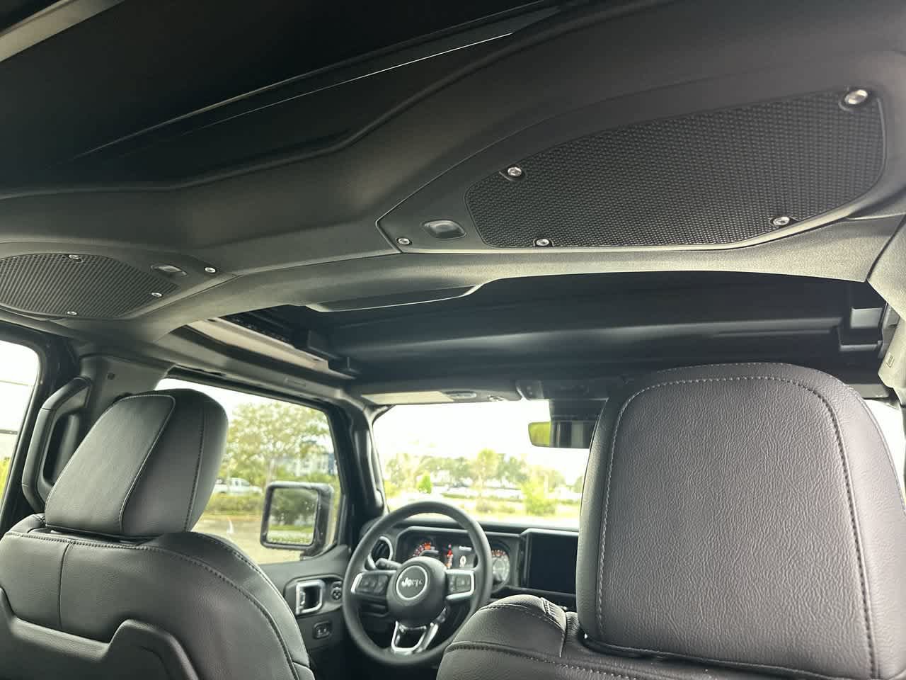 New 2027 Jeep Wrangler Unlimited Sahara AWD/4WD image 21