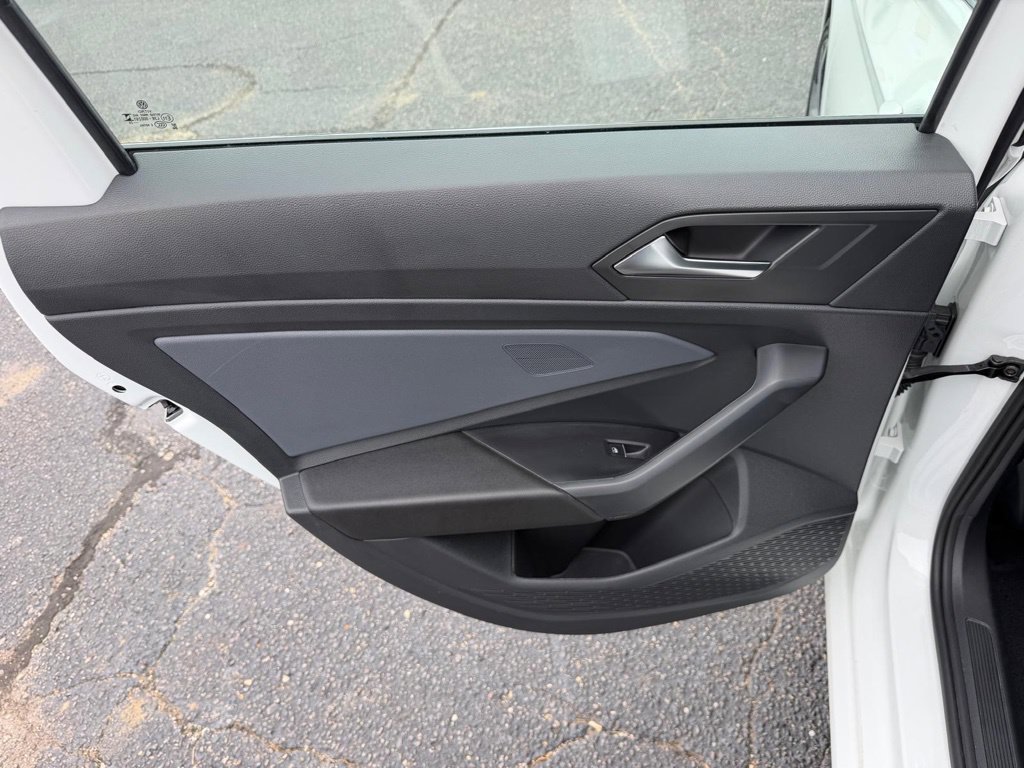 Used 2025 Volkswagen Jetta SEL FWD image 19
