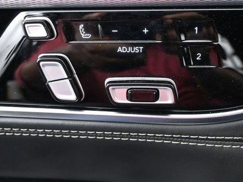 Used 2023 Jeep Grand Wagoneer Series II AWD/4WD image 21