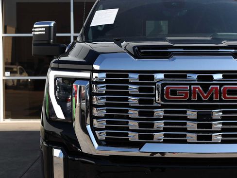 Used 2024 GMC Sierra 2500 Denali w/ Denali Reserve Package AWD/4WD image 46