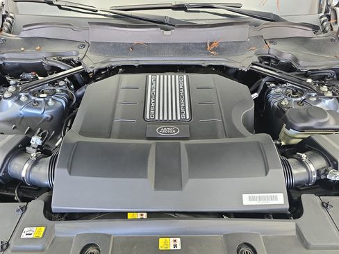 Certified 2021 Land Rover Range Rover P525 Westminster Edition image 31