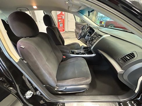 Used 2013 Nissan Altima 2.5 SV FWD image 36