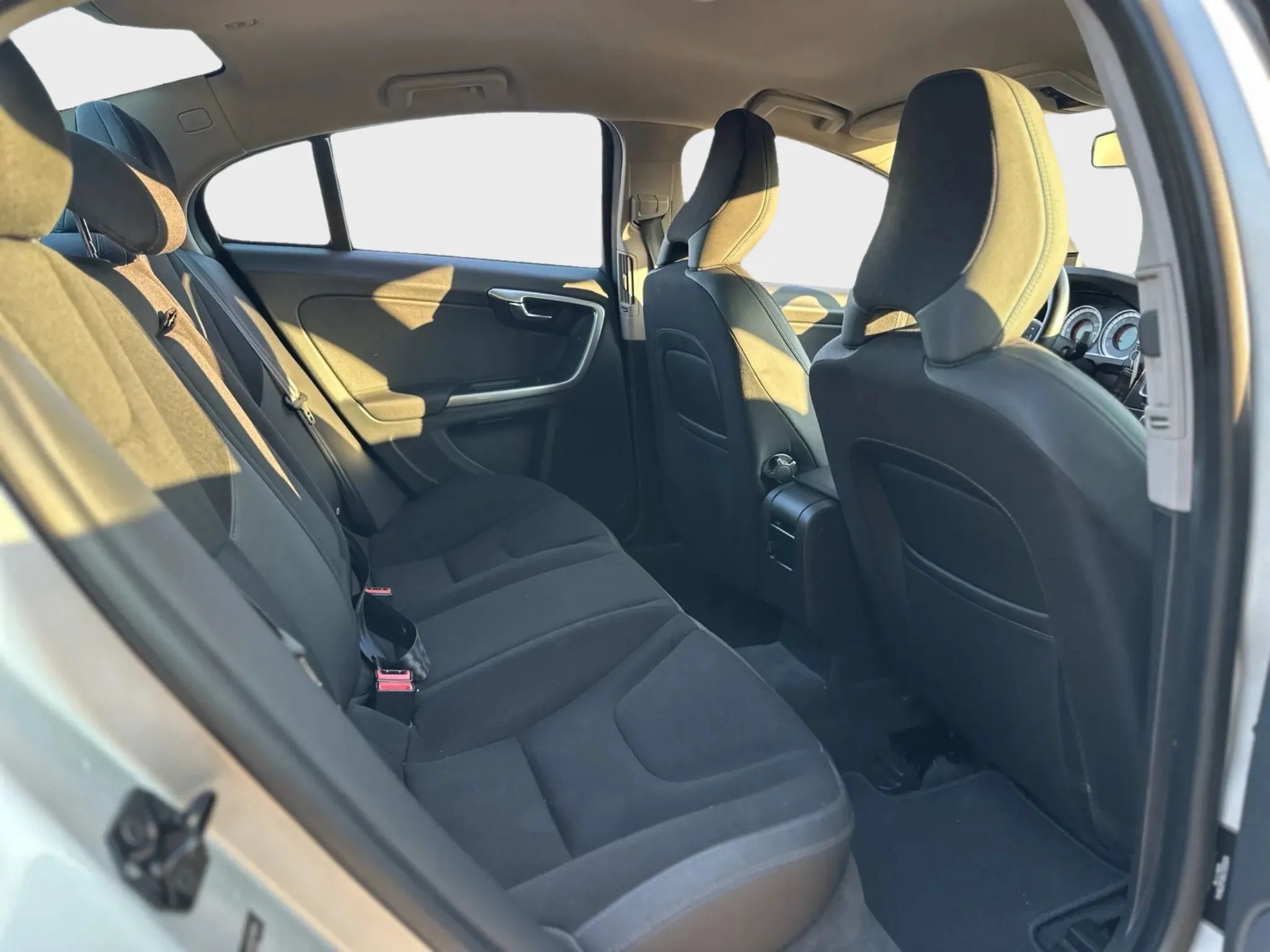 Used 2012 Volvo S60 T5 FWD image 25