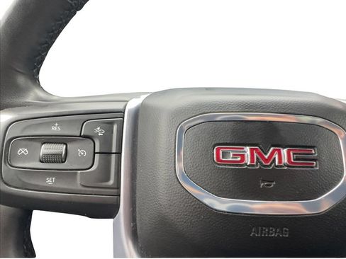 Used 2024 GMC Yukon SLT RWD image 43