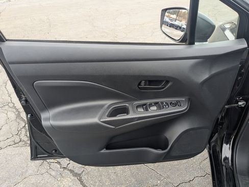 Used 2020 Nissan Versa S image 12