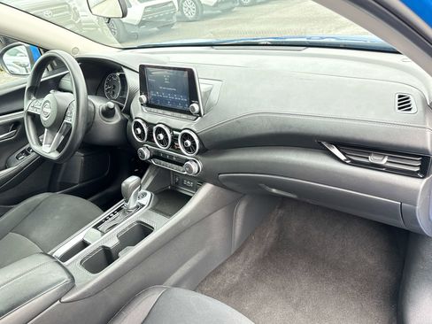 Used 2024 Nissan Sentra SV FWD image 18