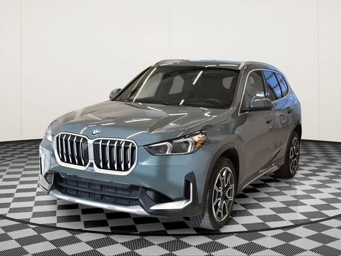 Used 2025 BMW X1 xDrive28i AWD/4WD image 3