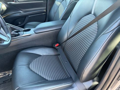 Used 2022 Toyota Camry SE image 20