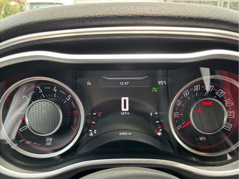 Used 2015 Dodge Challenger R/T Scat Pack w/ Leather Interior Group RWD image 28