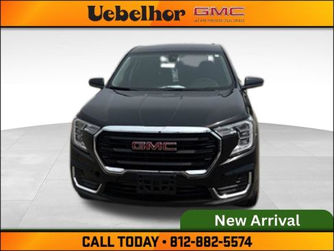 Used 2024 GMC Terrain SLE AWD/4WD image 2