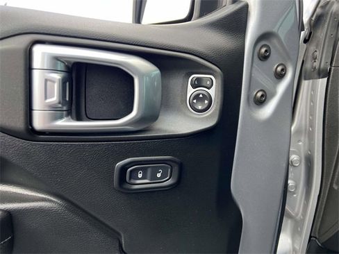 Used 2020 Jeep Gladiator Sport w/ Quick Order Package 24S image 13