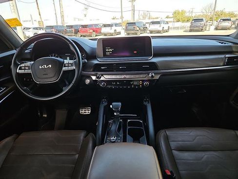 Used 2022 Kia Telluride SX w/ SX Prestige Package image 9