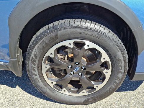 Used 2023 Subaru Crosstrek 2.0i Premium image 8