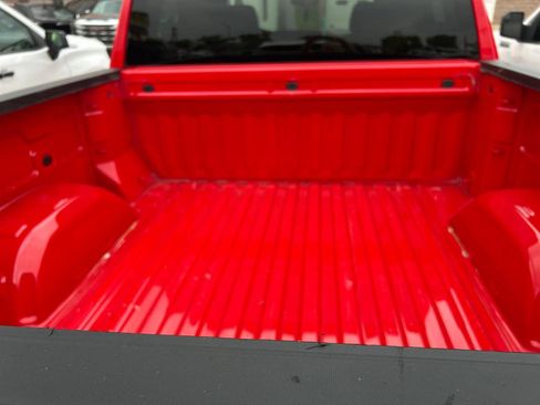 Used 2021 Chevrolet Silverado 1500 LT AWD/4WD image 5