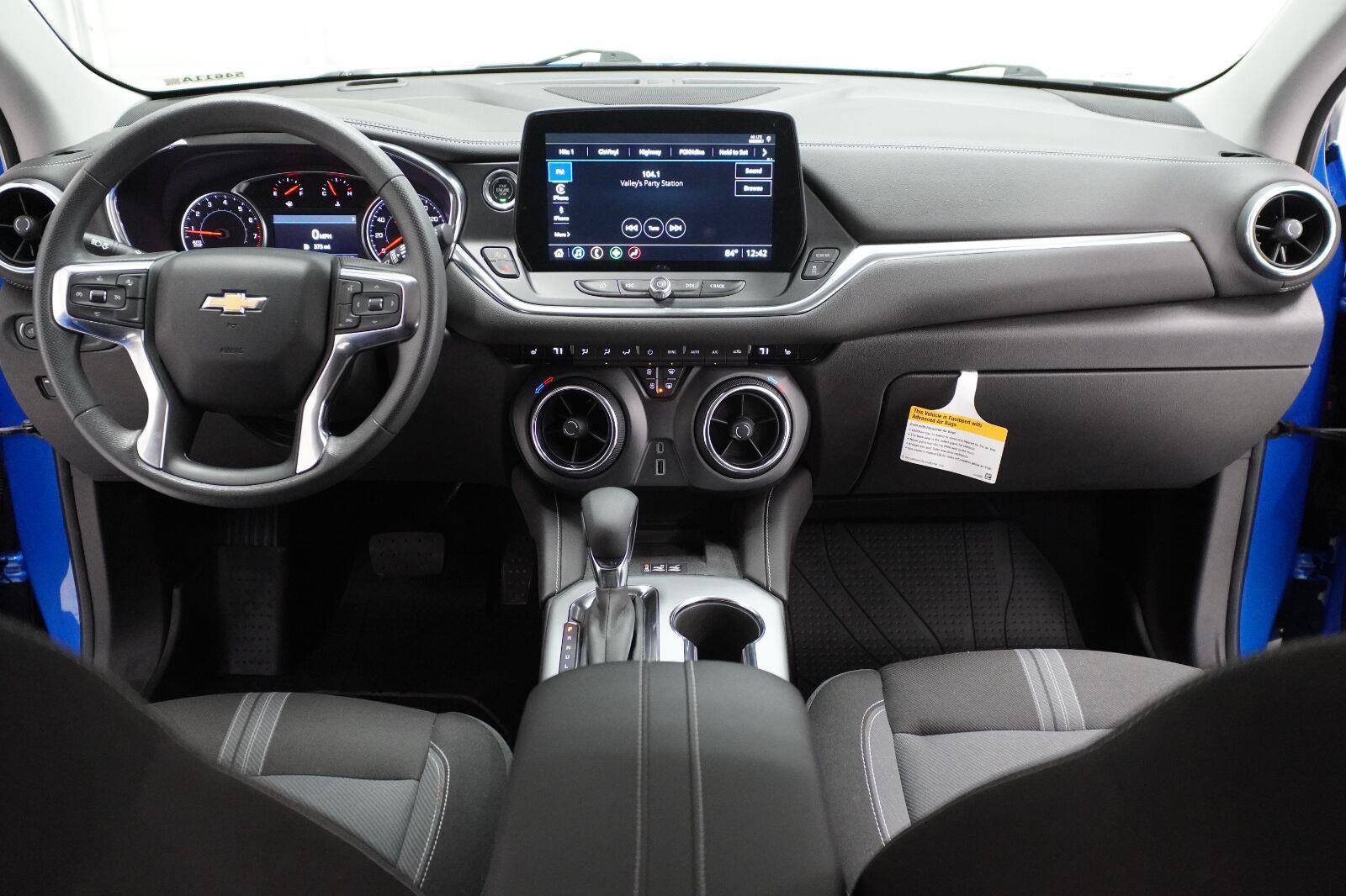Used 2024 Chevrolet Blazer LT w/ Convenience Package FWD image 13